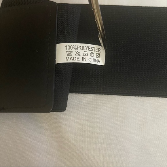 Black elastic waistband belt with gold tone buckle - Picture 8 of 10